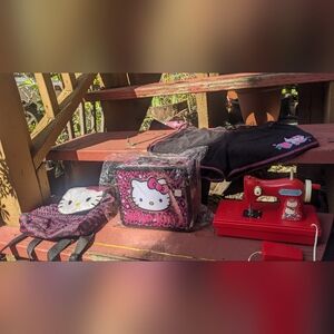 Big hello kitty lot new & used! Meow  😸🖤💓